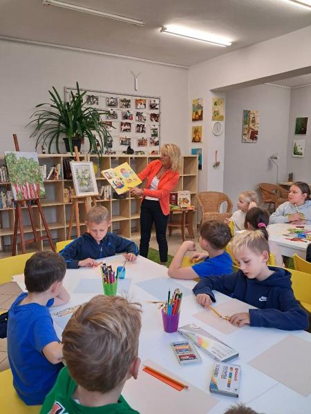 Kl.2c SP8 z wizytą w Bibliotece Miejskiej