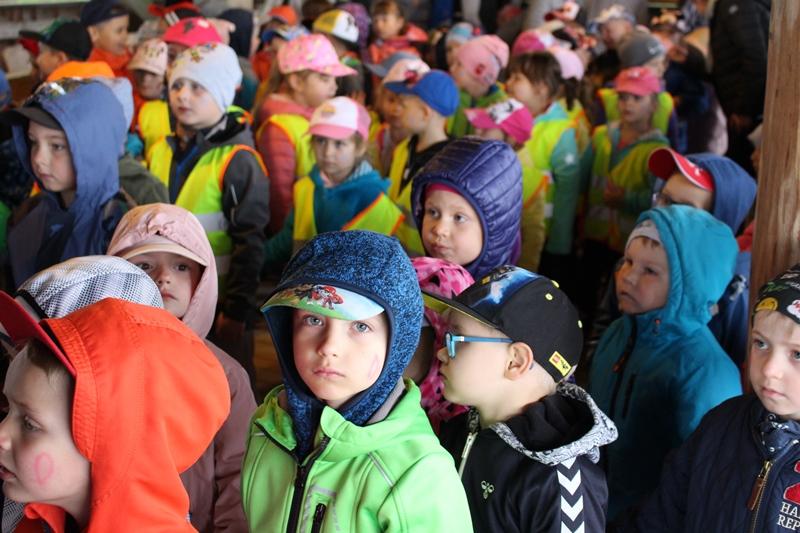 Wycieczka Wioski Smerfów w Grąbkowie