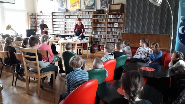 Spotkanie z niezwykłą osobą w Bibliotece Miejskiej