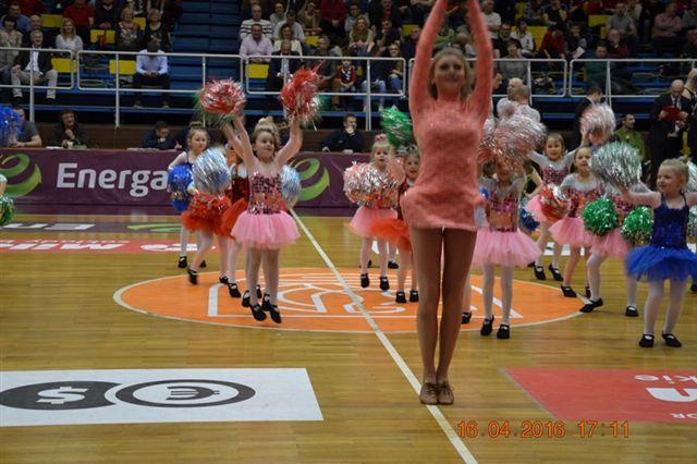 CHEERLEADERS NIEZAPOMINAJKA  Z PM 12 ,,Niezapominajka”  NA MECZU ENERGA CZARNI SŁUPSK