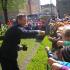 Sadzenie kwiatów w parku, gr. IV; 08-05-2015 (galeria: 12)