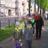 Sadzenie kwiatów w parku, gr. IV; 08-05-2015 (galeria: 14)