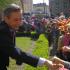 Sadzenie kwiatów w parku, gr. IV; 08-05-2015 (galeria: 13)
