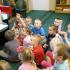 Bajka o rybaku i złotej rybce - wizyta w bibliotece: gr. III; 20.05.2014 (galeria: 23)