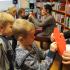 ,,Stokrotki''w bibliotece (galeria: 10)