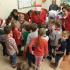 WSP&Oacute;LNE UBIERANIE CHOINKI W REGIONALNYM CENTRUM KRWIODASTWA W SŁUPSKU GRUPA III (galeria: 12)
