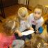 Sowy z wizytą w Bibliotece Osiedlowej (galeria: 2)