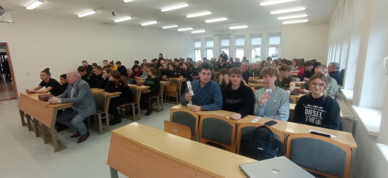 Uczestnicy zawodów strzeleckich w Uniwersytecie Pomorskim