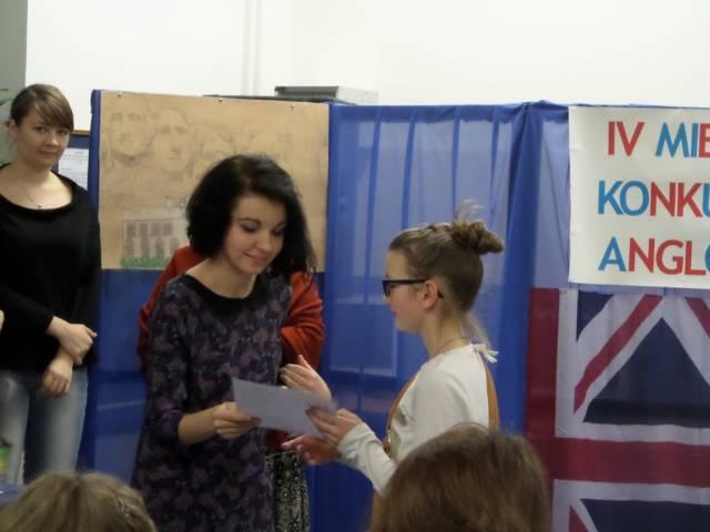 Sukces uczennicy SP 6 w miejskim IV Konkursie Piosenki Anglojęzycznej