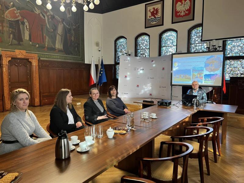 Wybór DYREKTORA "Zamku Skarbów"