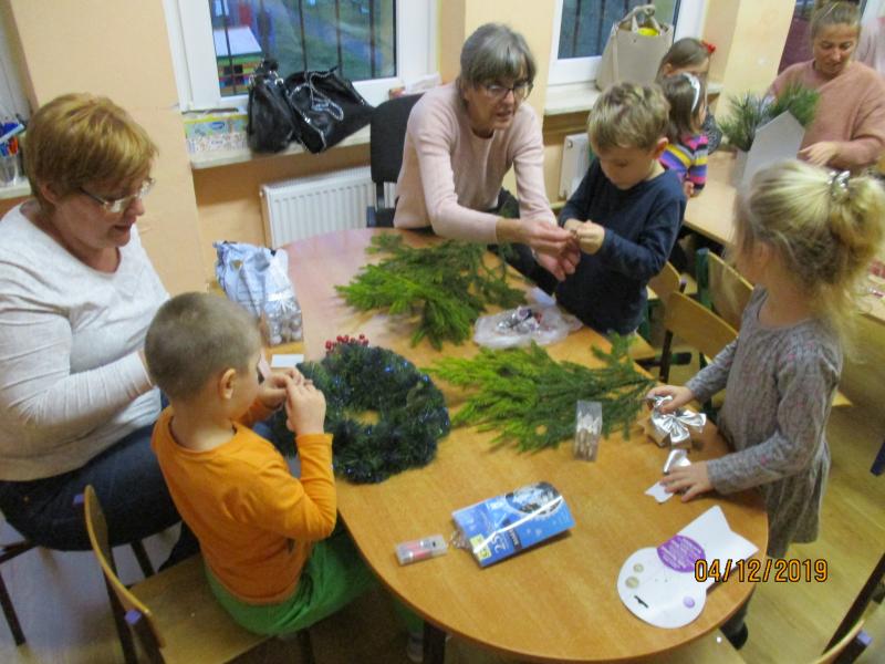 Warsztaty świąteczne u ,,Stokrotek''