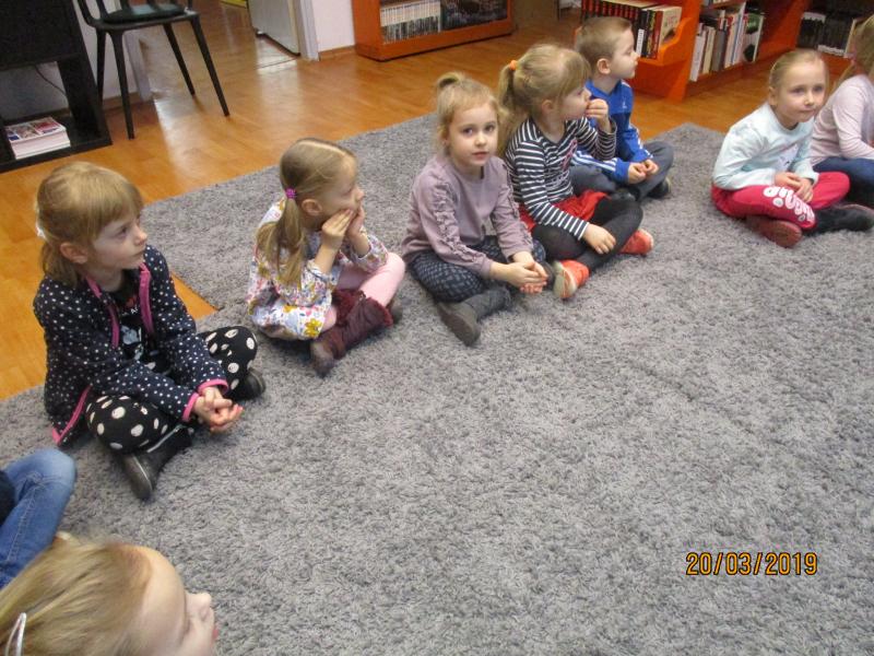 ,,Biedronki''z wizytą w bibliotece