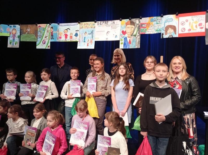 Uczniowie naszej szkoły: Jan Oleksiuk kl. 3a, Michalina Czerwińska 6a i Zuzanna Kucharska zostali laureatami konkursu plastycznego kampanii Zachowaj Trzeźwy Umysł 2023. Dodatkowo wyróżniono pracę uczennicy klasy 4b Zuzanny Klimkowskiej