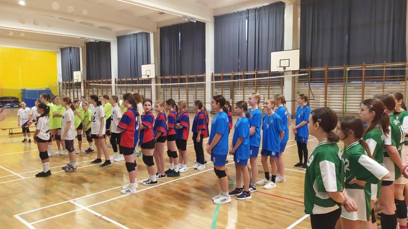 Słupska Olimpiada Młodzieży w piłce siatkowej „4” dziewcząt