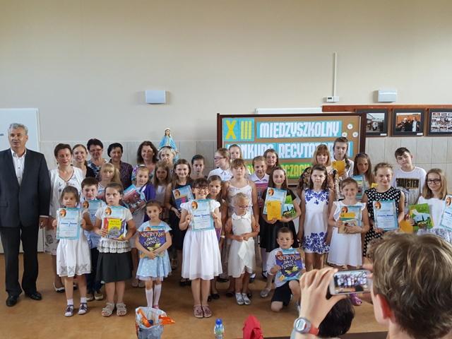 Międzyszkolny Konkurs Recytatorski "Maryja w oczach dziecka"