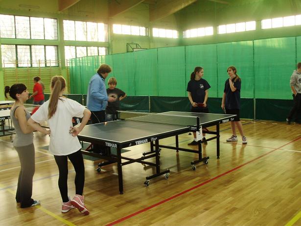 TENIS STOŁOWY DZIEWCZĄT I CHŁOPCÓW
